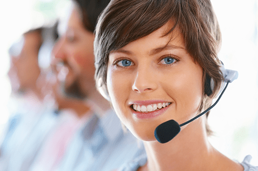 Mujer en atención al cliente